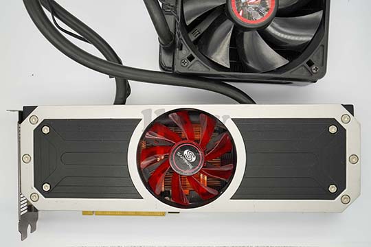 蓝宝石SAPPHIRE R9 295X2 8GB 显示卡（AMD Radeon R9 290x双核芯片）